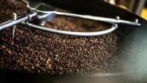 Roasting coffee beans
